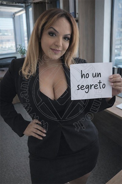 Foto Dottoressa Mony  Annunci Transescort Asti